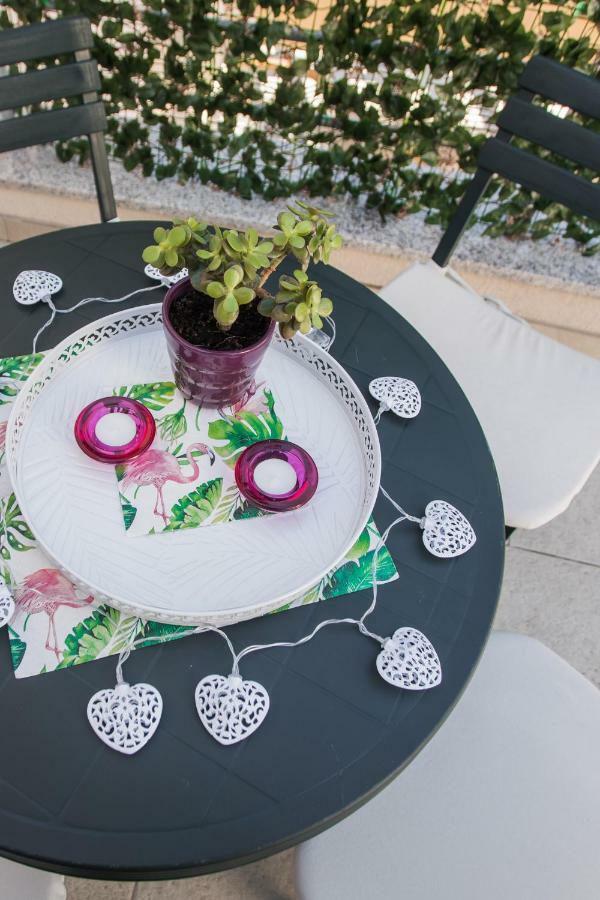 Shabby Chic Apartments Sibenik Bagian luar foto
